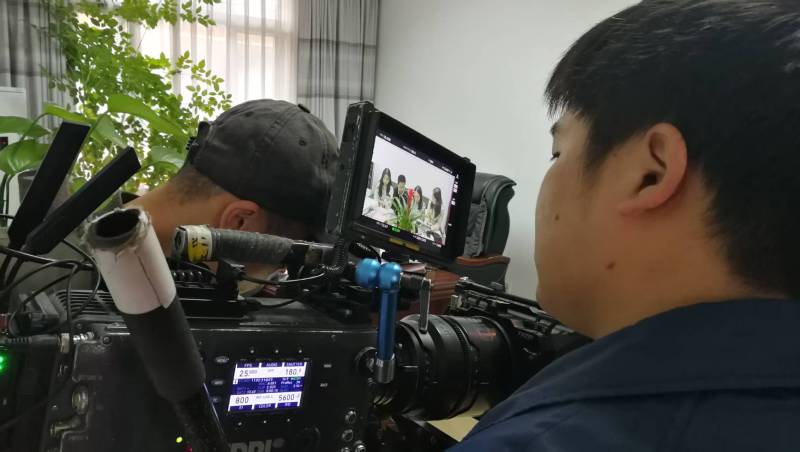 用镜头讲好产品故事！景谷产品视频拍摄公司让冰冷商品拥有温度与灵魂